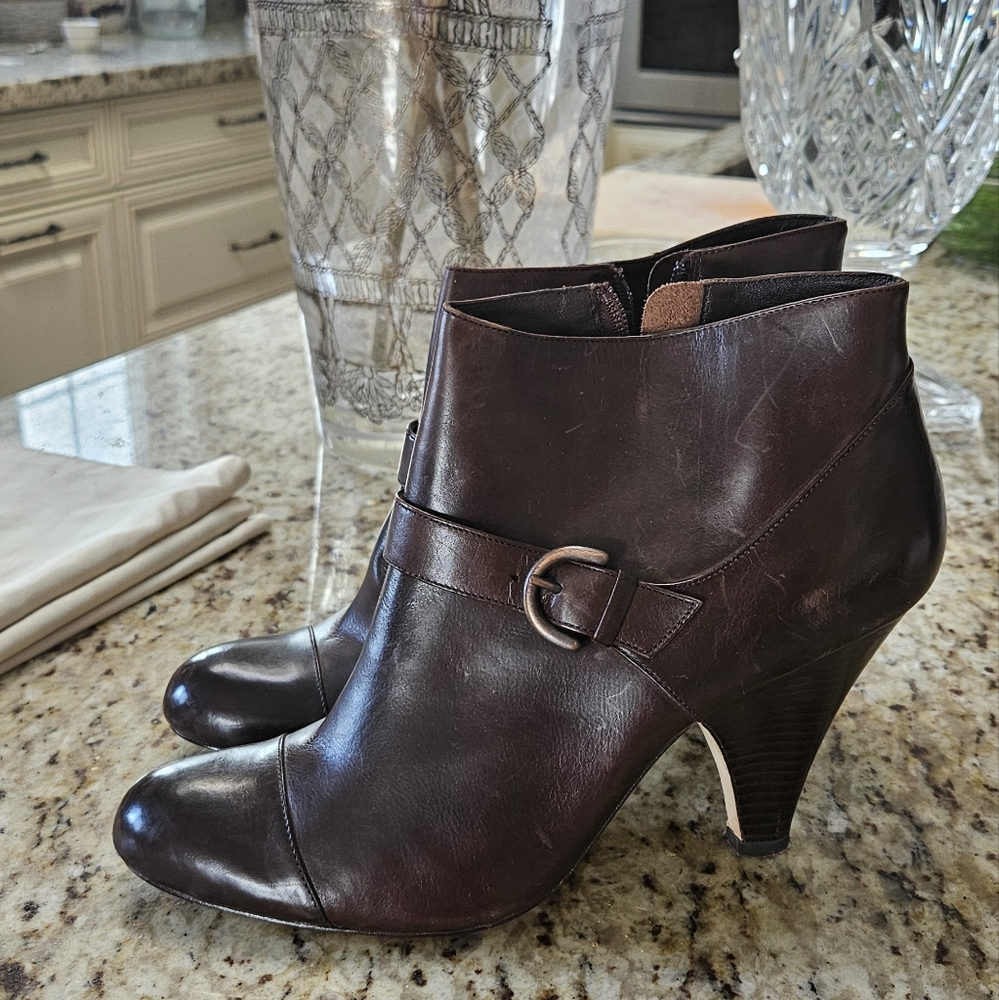 Max Studio short high heels letger boots 👢